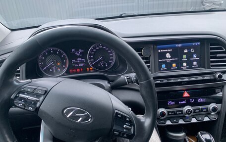 Hyundai Elantra VI рестайлинг, 2019 год, 1 530 000 рублей, 5 фотография