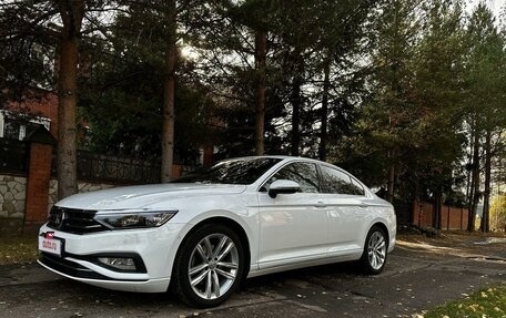 Volkswagen Passat B8 рестайлинг, 2020 год, 3 500 000 рублей, 2 фотография