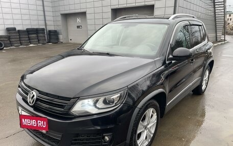 Volkswagen Tiguan I, 2016 год, 2 300 000 рублей, 2 фотография