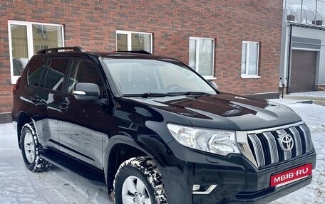 Toyota Land Cruiser Prado 150 рестайлинг 2, 2019 год, 4 500 000 рублей, 8 фотография