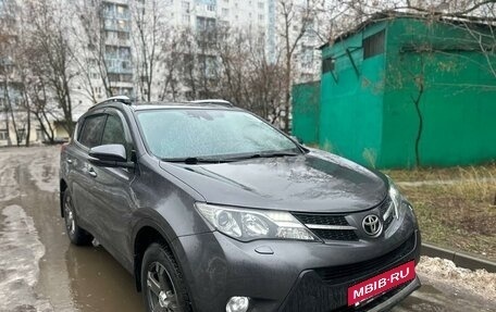 Toyota RAV4, 2014 год, 1 790 000 рублей, 2 фотография