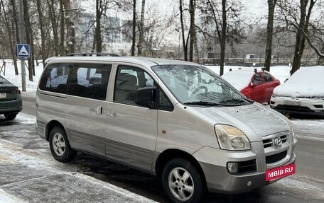 Hyundai Starex I рестайлинг, 2004 год, 695 000 рублей, 6 фотография