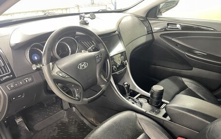 Hyundai Sonata VI, 2012 год, 1 100 000 рублей, 16 фотография