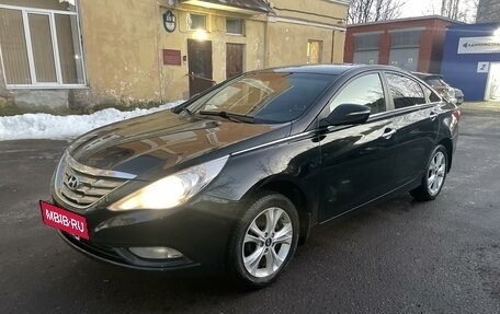 Hyundai Sonata VI, 2012 год, 1 100 000 рублей, 2 фотография