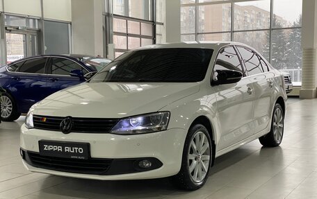 Volkswagen Jetta VI, 2011 год, 1 309 000 рублей, 3 фотография