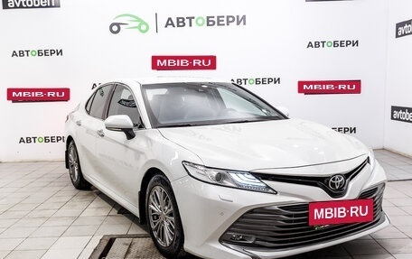 Toyota Camry, 2021 год, 3 596 000 рублей, 7 фотография