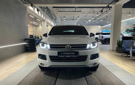 Volkswagen Touareg III, 2013 год, 2 199 000 рублей, 2 фотография