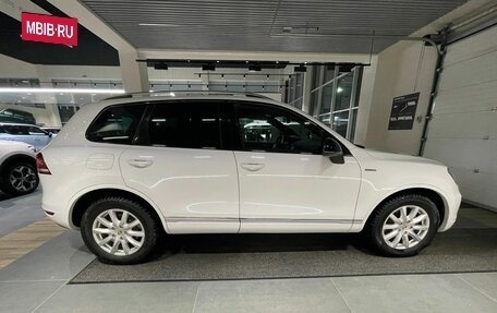 Volkswagen Touareg III, 2013 год, 2 199 000 рублей, 8 фотография