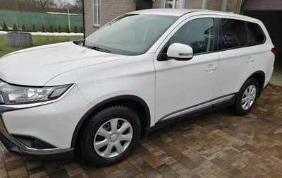 Mitsubishi Outlander III рестайлинг 3, 2018 год, 1 800 000 рублей, 1 фотография