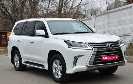 Lexus LX III, 2016 год, 8 250 000 рублей, 1 фотография