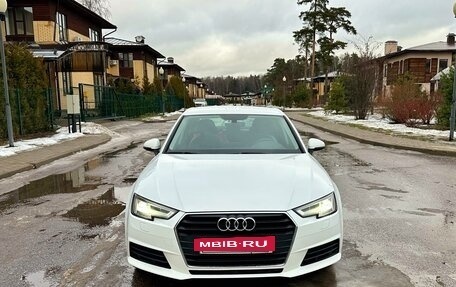 Audi A4, 2018 год, 2 350 000 рублей, 3 фотография