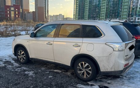 Mitsubishi Outlander III рестайлинг 3, 2014 год, 1 550 000 рублей, 1 фотография