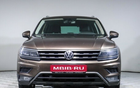 Volkswagen Tiguan II, 2017 год, 2 849 000 рублей, 2 фотография