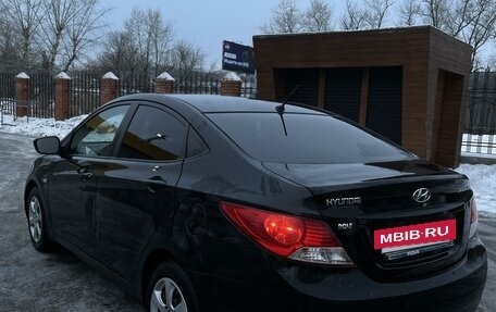 Hyundai Solaris II рестайлинг, 2011 год, 800 000 рублей, 5 фотография