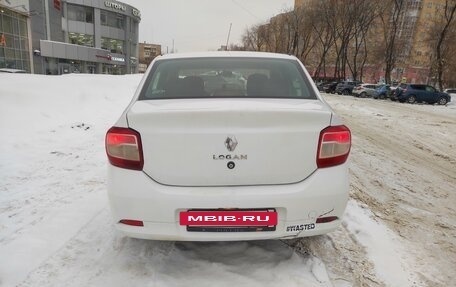 Renault Logan II, 2017 год, 375 000 рублей, 4 фотография