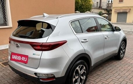 KIA Sportage IV рестайлинг, 2021 год, 2 065 000 рублей, 6 фотография