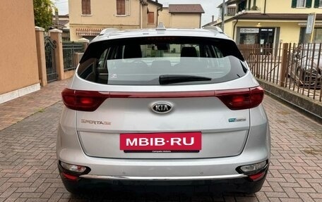 KIA Sportage IV рестайлинг, 2021 год, 2 065 000 рублей, 5 фотография