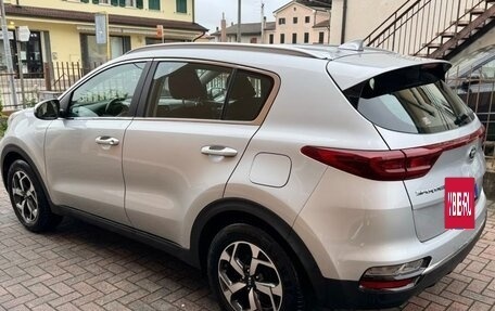 KIA Sportage IV рестайлинг, 2021 год, 2 065 000 рублей, 4 фотография