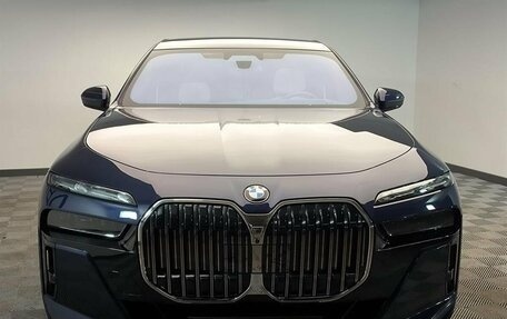 BMW 7 серия, 2024 год, 29 000 000 рублей, 2 фотография