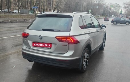 Volkswagen Tiguan II, 2018 год, 3 000 000 рублей, 4 фотография