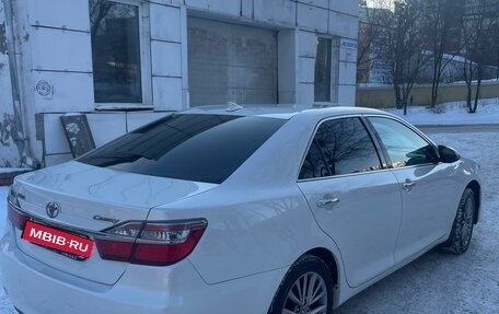 Toyota Camry, 2017 год, 2 300 000 рублей, 3 фотография