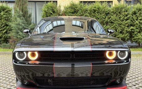 Dodge Challenger III рестайлинг 2, 2021 год, 4 950 000 рублей, 5 фотография