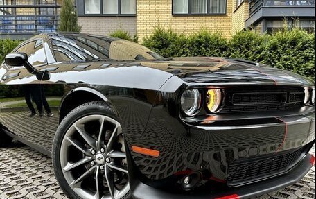 Dodge Challenger III рестайлинг 2, 2021 год, 4 950 000 рублей, 11 фотография