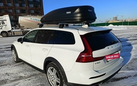 Volvo V60 Cross Country II, 2019 год, 3 490 000 рублей, 4 фотография