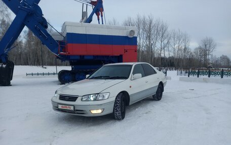 Toyota Camry, 2001 год, 560 000 рублей, 2 фотография