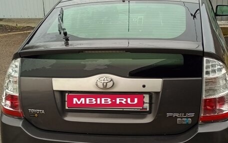 Toyota Prius, 2008 год, 1 080 000 рублей, 8 фотография