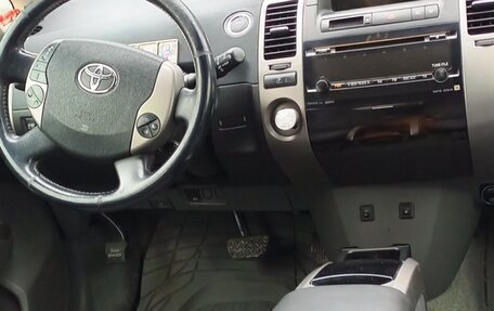 Toyota Prius, 2008 год, 1 080 000 рублей, 14 фотография