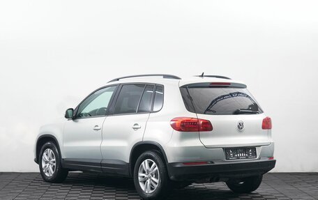 Volkswagen Tiguan I, 2015 год, 1 600 000 рублей, 4 фотография