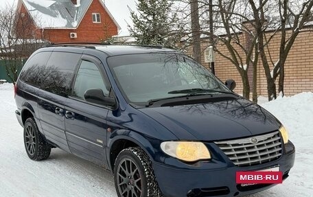 Chrysler Voyager IV, 2004 год, 850 000 рублей, 2 фотография