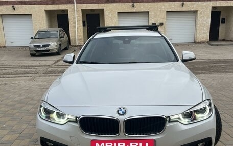 BMW 3 серия, 2019 год, 2 400 000 рублей, 3 фотография