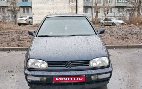 Volkswagen Golf III, 1997 год, 380 000 рублей, 1 фотография