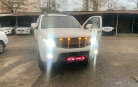 Nissan Navara (Frontier), 2010 год, 1 650 000 рублей, 1 фотография