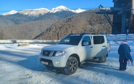 Nissan Navara (Frontier), 2010 год, 1 650 000 рублей, 2 фотография