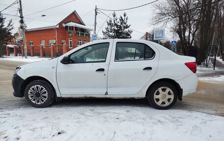 Renault Logan II, 2015 год, 320 000 рублей, 7 фотография