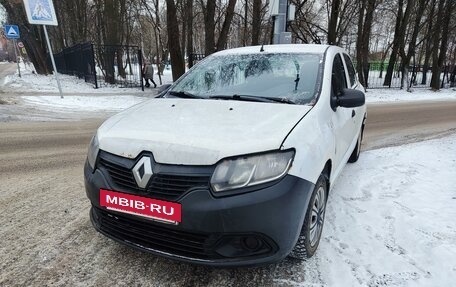 Renault Logan II, 2015 год, 320 000 рублей, 8 фотография