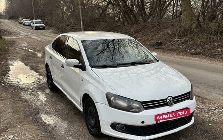 Volkswagen Polo VI (EU Market), 2013 год, 410 000 рублей, 2 фотография