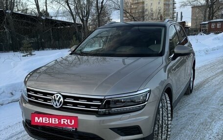 Volkswagen Tiguan II, 2018 год, 3 070 000 рублей, 4 фотография