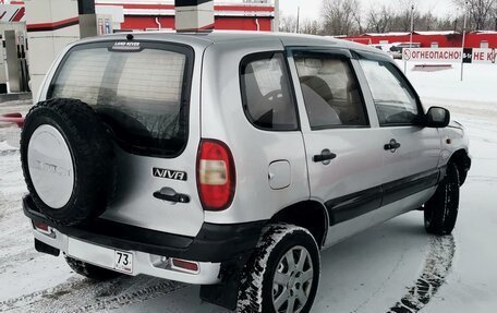 Chevrolet Niva I рестайлинг, 2004 год, 330 000 рублей, 2 фотография