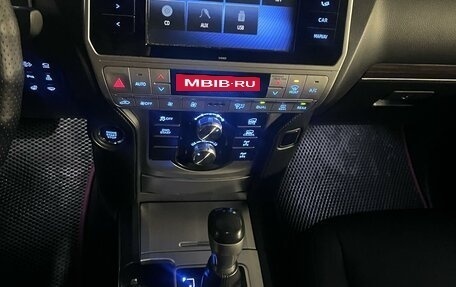 Toyota Land Cruiser Prado 150 рестайлинг 2, 2019 год, 5 590 000 рублей, 30 фотография