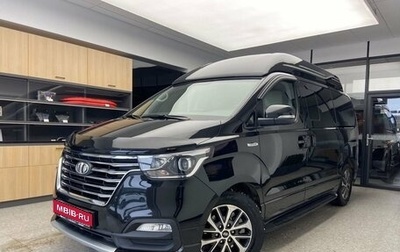 Hyundai Grand Starex Grand Starex I рестайлинг 2, 2018 год, 3 600 000 рублей, 1 фотография