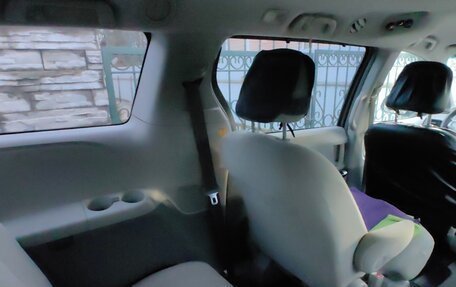 Toyota Sienna III, 2010 год, 1 900 000 рублей, 19 фотография