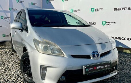 Toyota Prius, 2012 год, 870 000 рублей, 2 фотография