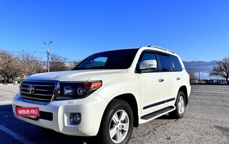 Toyota Land Cruiser 200, 2015 год, 6 150 000 рублей, 2 фотография