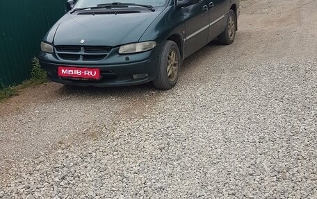 Chrysler Voyager III, 1999 год, 650 000 рублей, 2 фотография