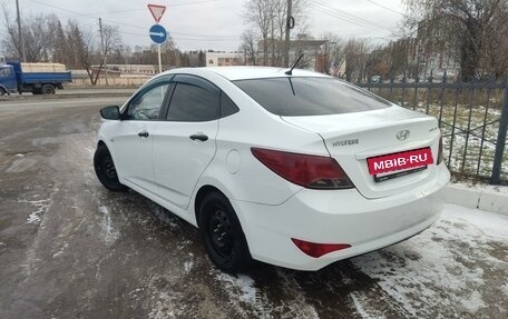 Hyundai Solaris II рестайлинг, 2015 год, 670 000 рублей, 4 фотография