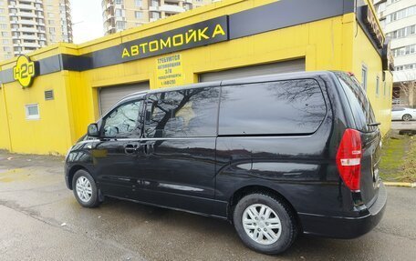 Hyundai H-1 II рестайлинг, 2017 год, 2 470 000 рублей, 1 фотография